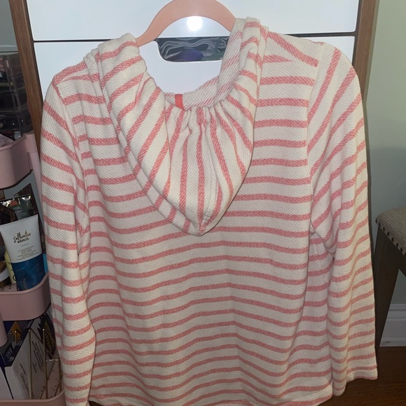 Old navy hoodie - Picture 3 of 3